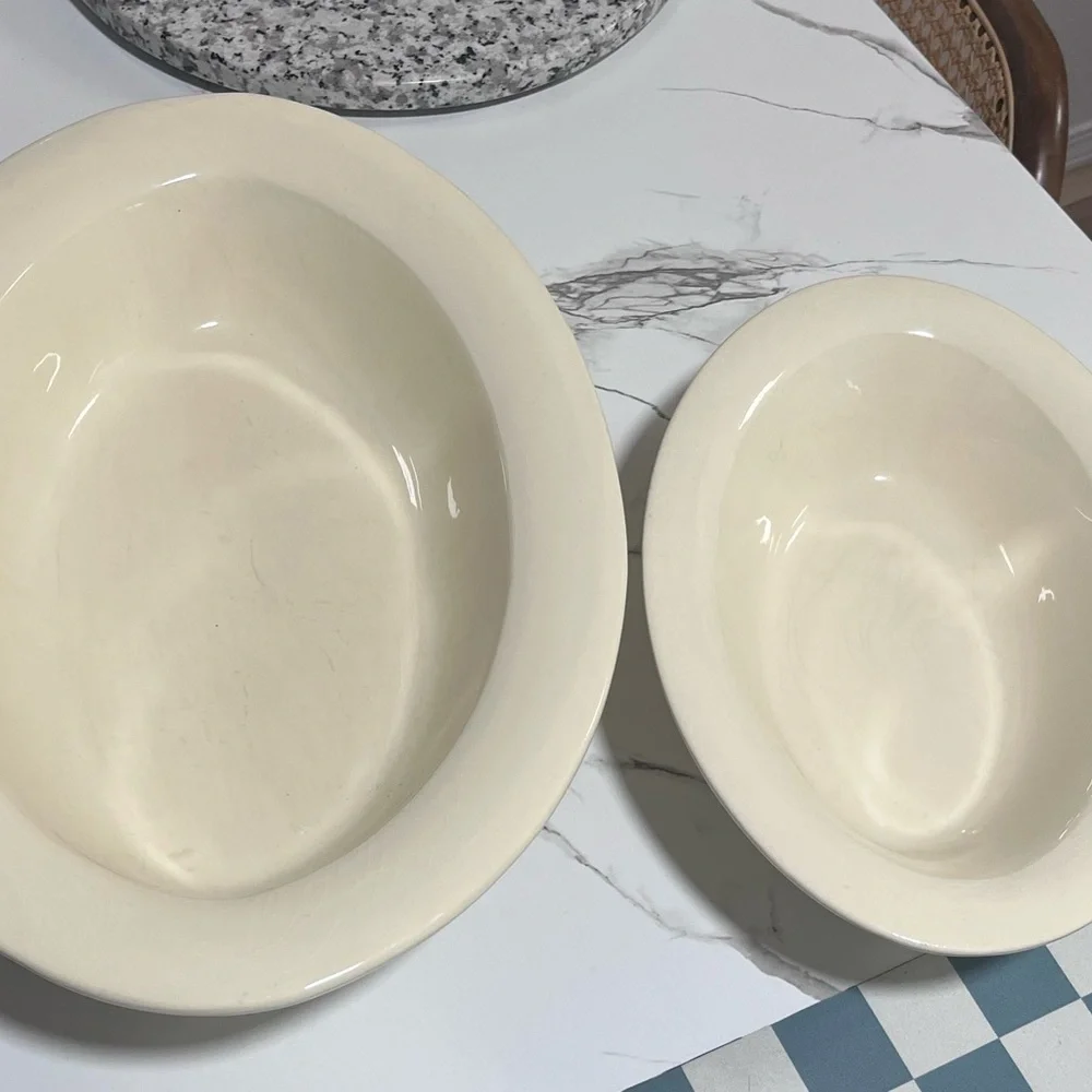 Set of Cream Oval Serving Bowls